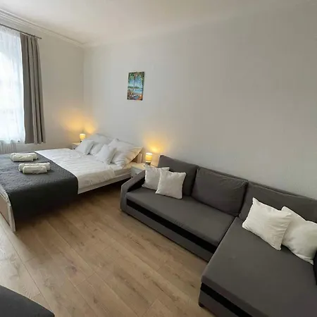 Szechenyi Apartment *